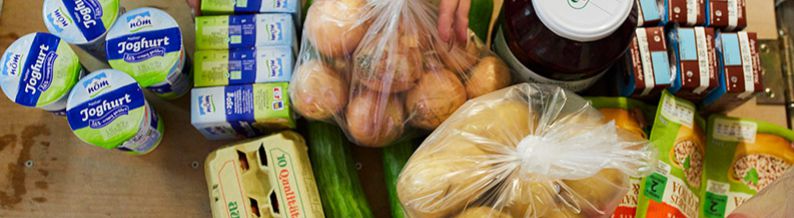 So kannst du sofort helfen: Lebensmittel spenden oder Frewillig mitarbeiten