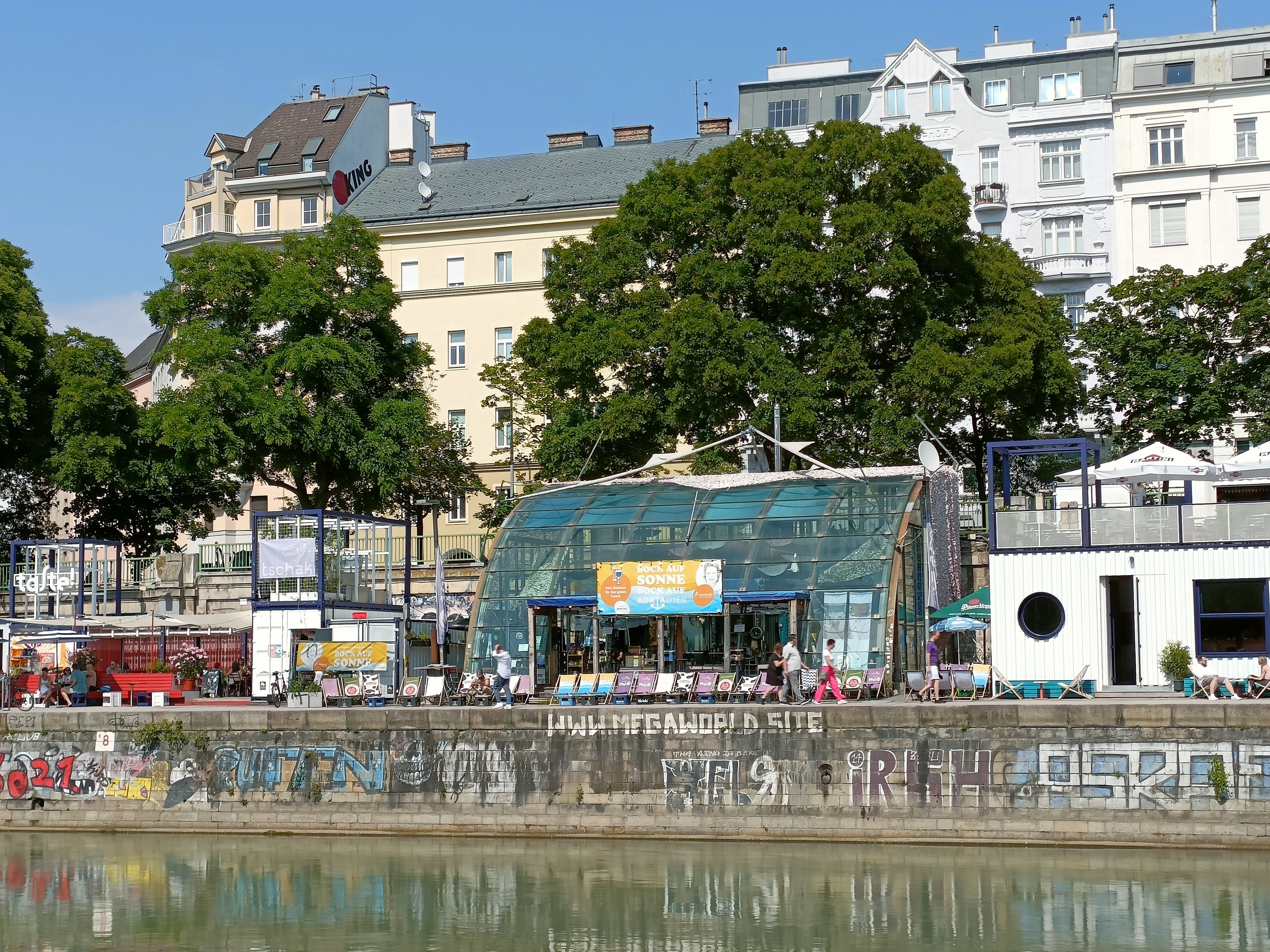 Das Glaushaus der Adria Wien am Donaukanal