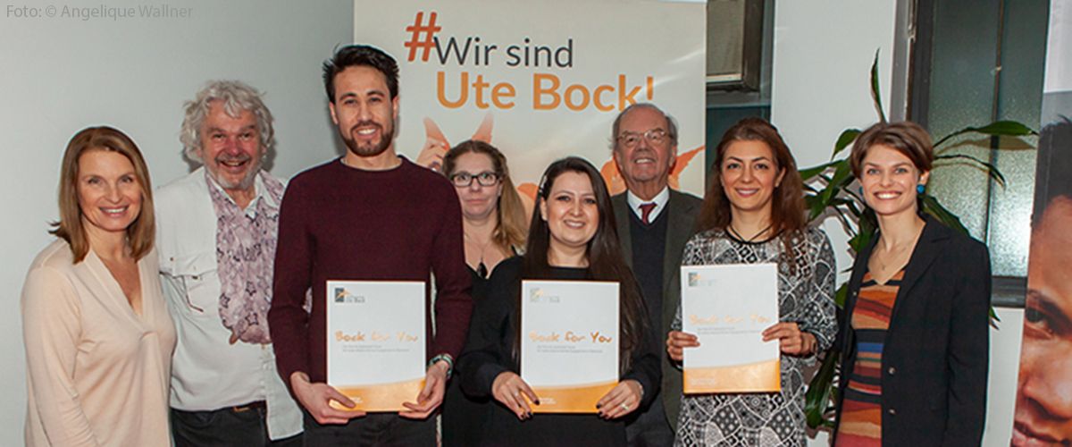 Die 3 Gewinner*innen von Bock For You 2020 mit Jury und Ute Bock Team