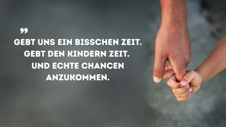 Kinderhand hält Hand von Vater (c) bibikoff | Getty Images