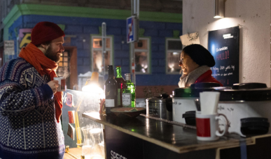 Punschstand bei Speisen ohne Grenzen am Yppenplatz