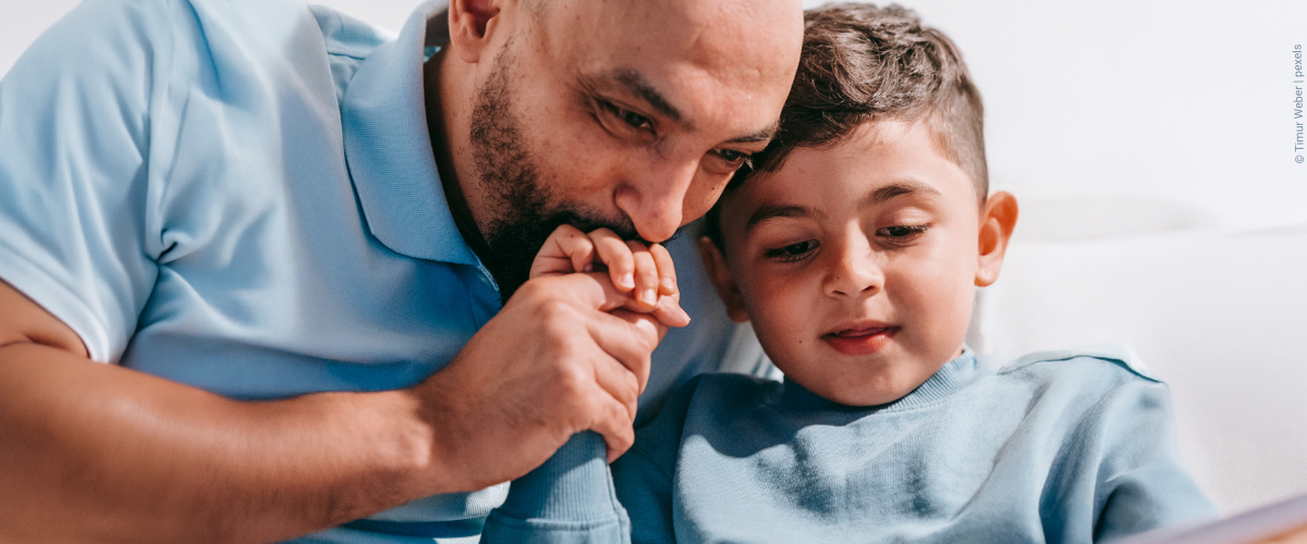 Symbolbild Vater und Sohn aus Syrien